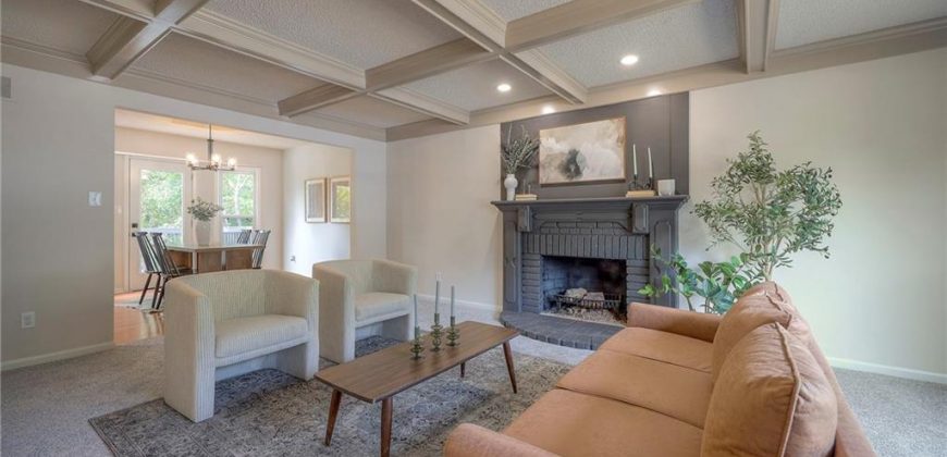 Homes for Sale in Liberty, MO 64068 | 1124  Amesbury Avenue