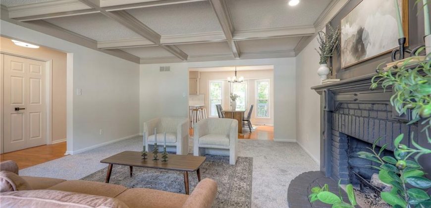 Homes for Sale in Liberty, MO 64068 | 1124  Amesbury Avenue