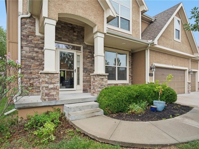 Homes for Sale in Kansas City, MO 64155 | 2210 NE 111th Street