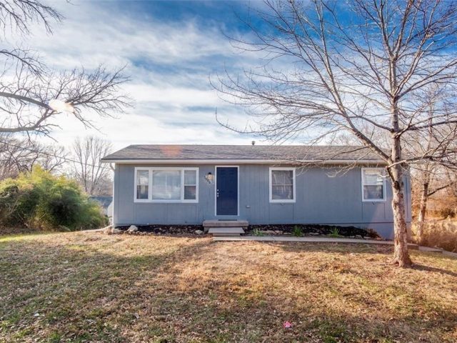 Homes for Sale in Kansas City, MO 64118 | 7906 N Pennsylvania Avenue