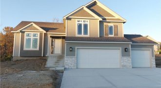 Homes for Sale in Parkville, MO 64152 | 8580 NW 75th Terrace