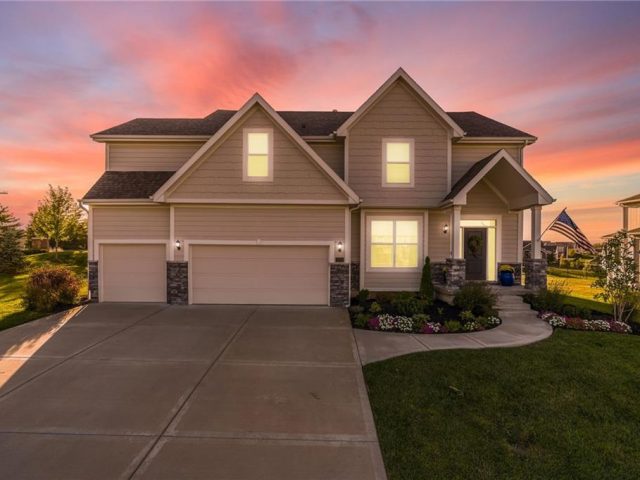 Homes for Sale in Kansas City, MO 64158 | 7604 N Donnelly Avenue