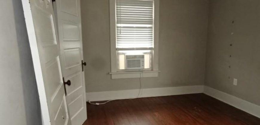 Homes for Sale in Parkville, MO 64152 | 207  East Street