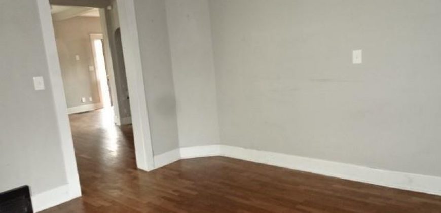 Homes for Sale in Parkville, MO 64152 | 207  East Street