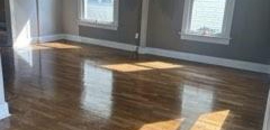 Homes for Sale in Parkville, MO 64152 | 207  East Street