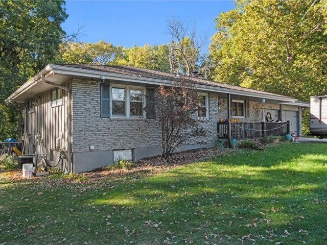 Homes for Sale in Kansas City, MO 64118 | 1200 NE 57th Terrace