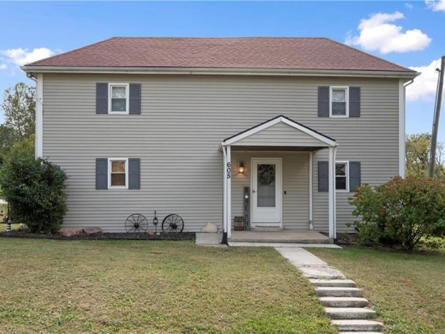 Homes for Sale in Dearborn, MO 64439 | 605 E 2nd Street