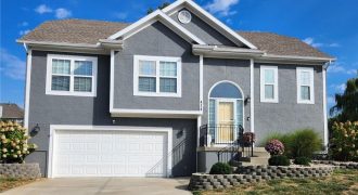 Homes for Sale in Smithville, MO 64089 | 414  Killarney Lane