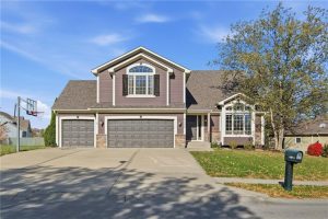 9304-NE-109th-Terrace-mls-2586993-image-1