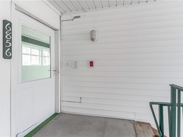 Homes for Sale in Gladstone, MO 64118 | 6856 N Olive Street