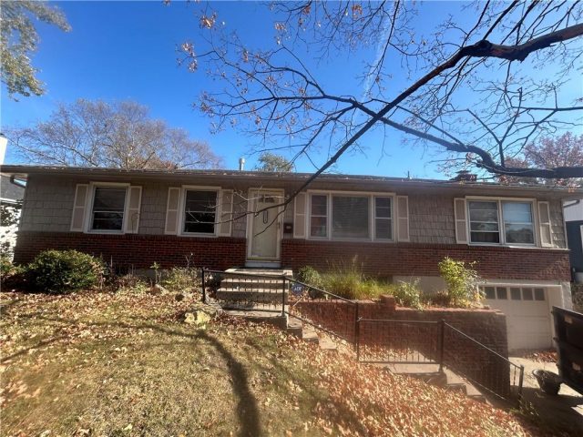 Homes for Sale in North Kansas City, MO 64116 | 3335 N chippewa Drive