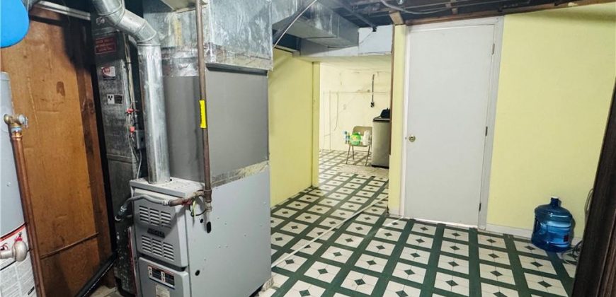 Homes for Sale in Kansas City, MO 64118 | 7412 N Wayne Avenue