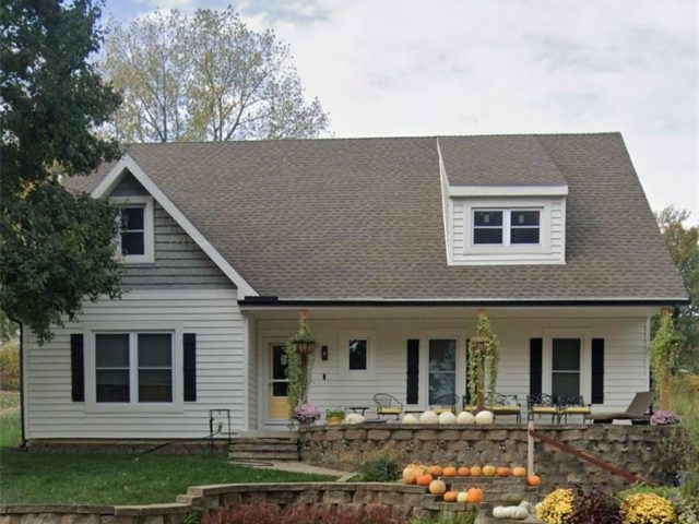 Homes for Sale in Liberty, MO 64068 | 1408  Dartmouth Drive