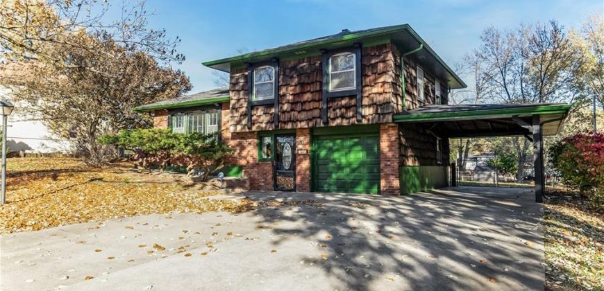 Homes for Sale in Gladstone, MO 64118 | 7525 N Virginia Avenue