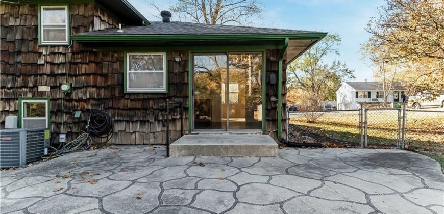 Homes for Sale in Gladstone, MO 64118 | 7525 N Virginia Avenue