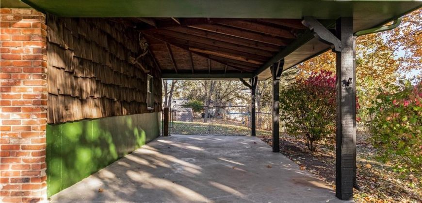 Homes for Sale in Gladstone, MO 64118 | 7525 N Virginia Avenue