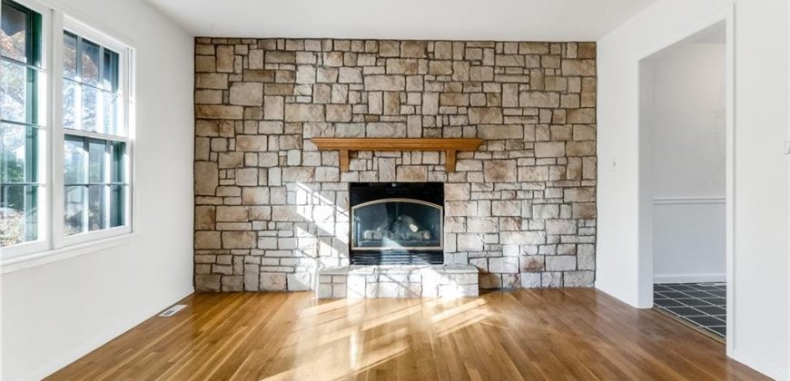 Homes for Sale in Gladstone, MO 64118 | 7525 N Virginia Avenue