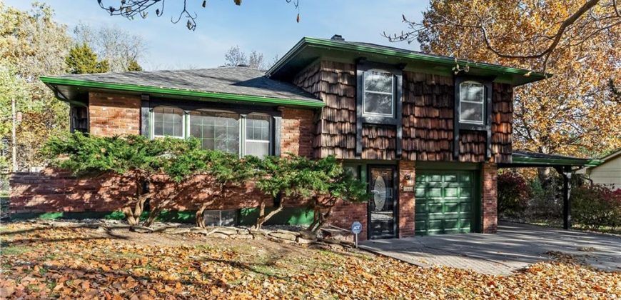 Homes for Sale in Gladstone, MO 64118 | 7525 N Virginia Avenue