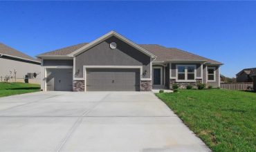 Homes for Sale in Kansas City, MO 64156 | 3718 NE 90th Terrace