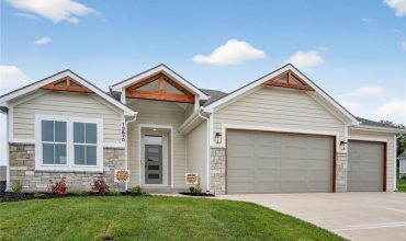 Homes for Sale in Parkville, MO 64152 | 13670 NW 71st Street