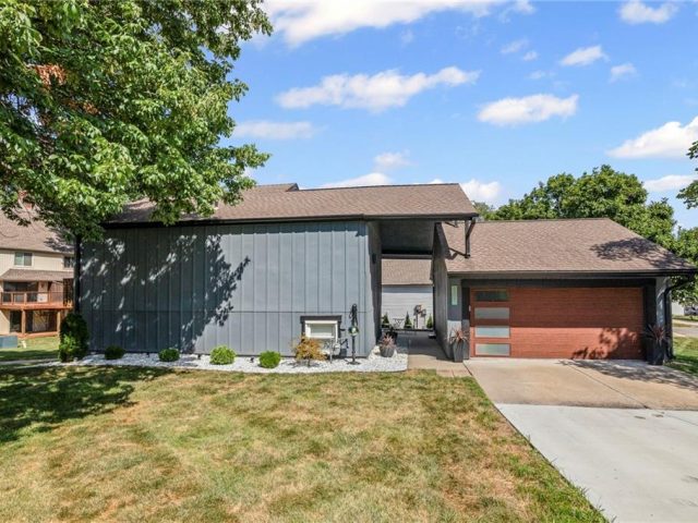 Homes for Sale in Kansas City, MO 64151 | 8307 N Chatham Avenue