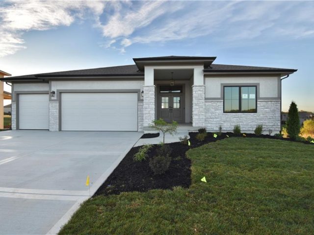 Homes for Sale in Kansas City, MO 64158 | 7620 N Booth Avenue