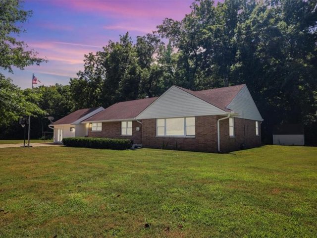 Homes for Sale in Kansas City, MO 64151 | 7000 NW Waukomis Drive