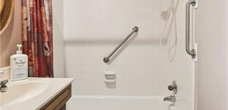 Homes for Sale in Gladstone, MO 64118 | 1314 NE 58th Street