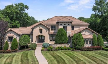 Homes for Sale in Kansas City, MO 64116 | 4501 N Hickory Lane