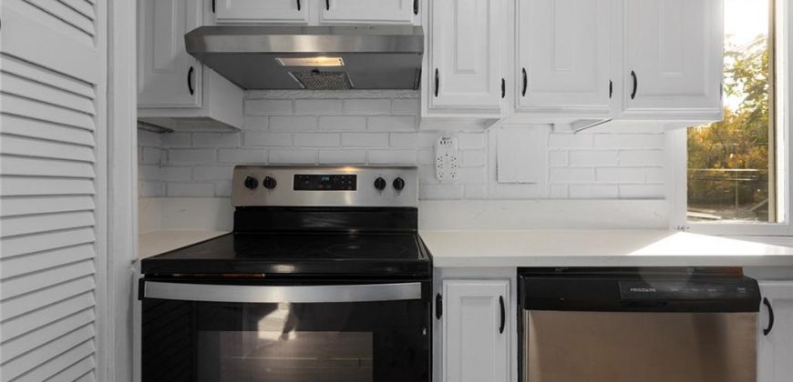 Homes for Sale in Gladstone, MO 64118 | 1005 NE 62nd Street