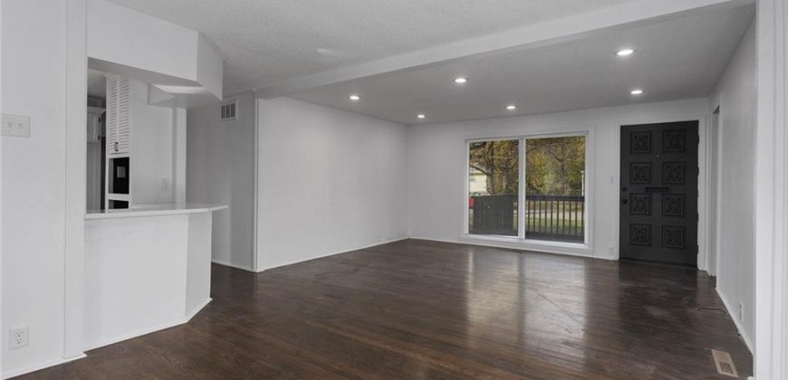 Homes for Sale in Gladstone, MO 64118 | 1005 NE 62nd Street