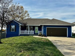 402--Greenspire-Street-mls-2586997-image-1