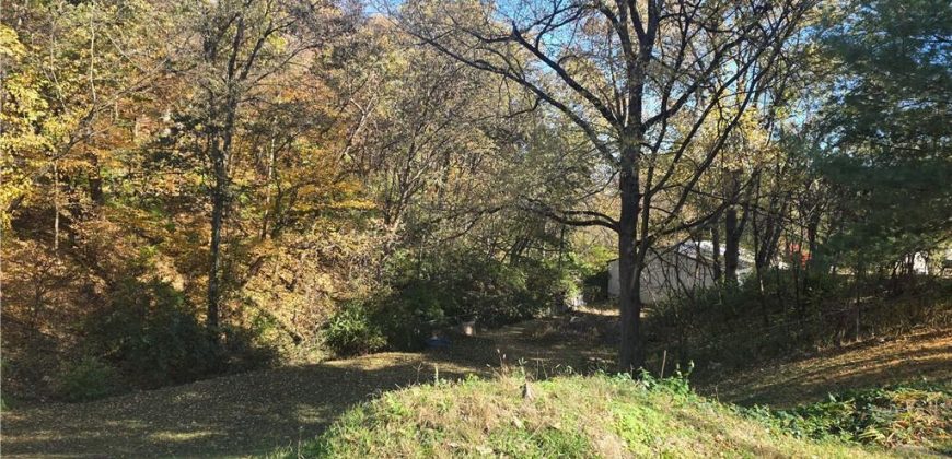 Homes for Sale in Missouri City, MO 64072 | 626  wood Street