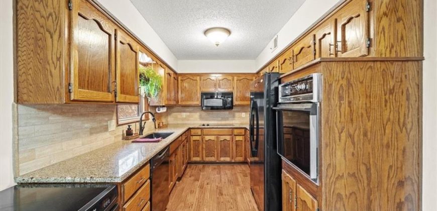 Homes for Sale in Parkville, MO 64152 | 6532 NW Melody Court