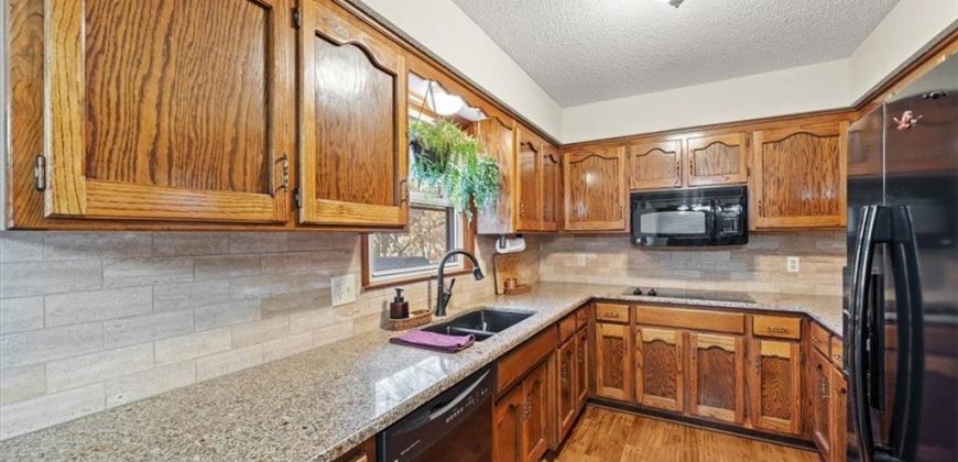 Homes for Sale in Parkville, MO 64152 | 6532 NW Melody Court