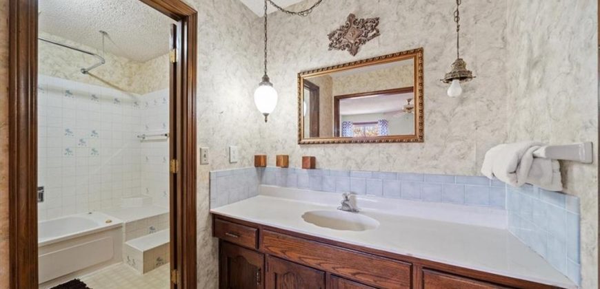 Homes for Sale in Parkville, MO 64152 | 6532 NW Melody Court