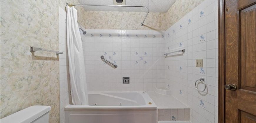 Homes for Sale in Parkville, MO 64152 | 6532 NW Melody Court