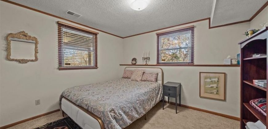 Homes for Sale in Parkville, MO 64152 | 6532 NW Melody Court