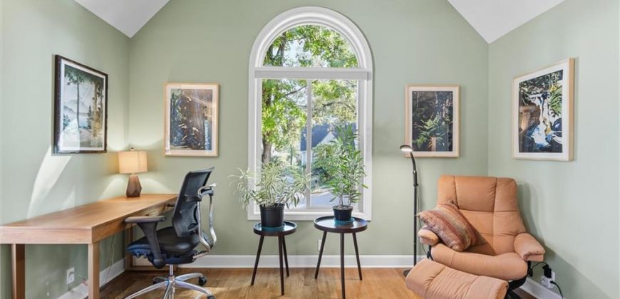 Homes for Sale in Kansas City, MO 64116 | 308 NW Briarcliff Circle