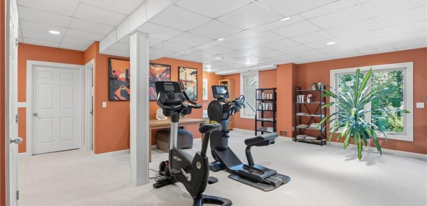 Homes for Sale in Kansas City, MO 64116 | 308 NW Briarcliff Circle