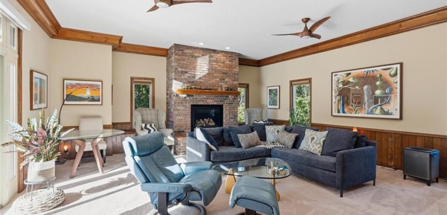 Homes for Sale in Kansas City, MO 64116 | 308 NW Briarcliff Circle