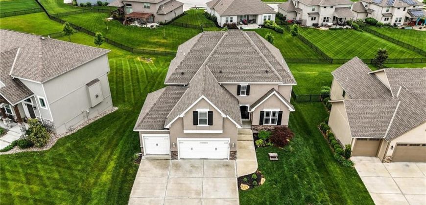 Homes for Sale in Kansas City, MO 64151 | 7611 N Adrian Avenue