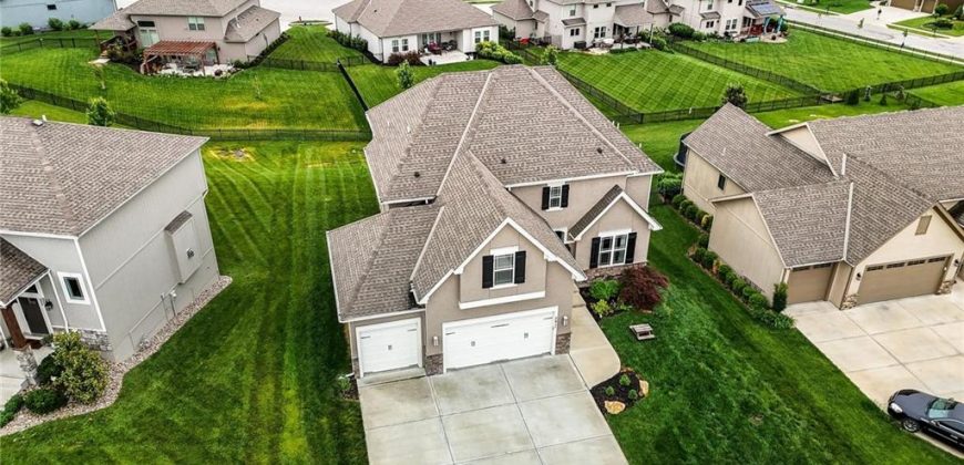 Homes for Sale in Kansas City, MO 64151 | 7611 N Adrian Avenue