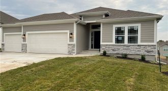 Homes for Sale in Liberty, MO 64068 | 1015  Poplar Lane