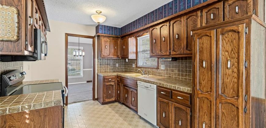 Homes for Sale in Liberty, MO 64068 | 523  Lancelot Drive