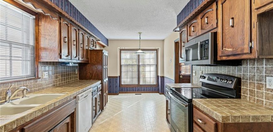 Homes for Sale in Liberty, MO 64068 | 523  Lancelot Drive