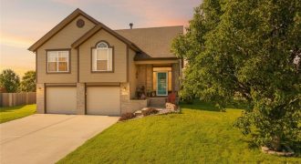 Homes for Sale in Smithville, MO 64089 | 109  Bridgeport Drive