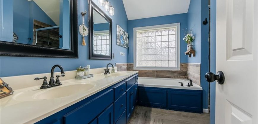 Homes for Sale in Smithville, MO 64089 | 109  Bridgeport Drive