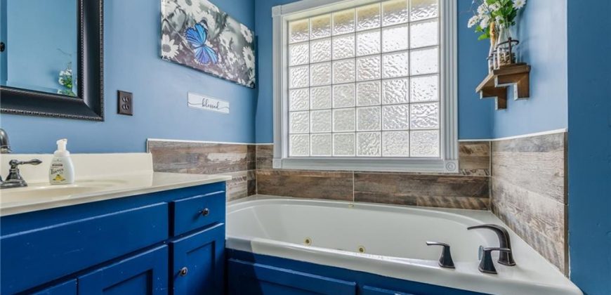 Homes for Sale in Smithville, MO 64089 | 109  Bridgeport Drive