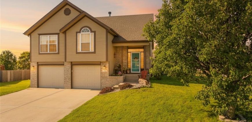 Homes for Sale in Smithville, MO 64089 | 109  Bridgeport Drive